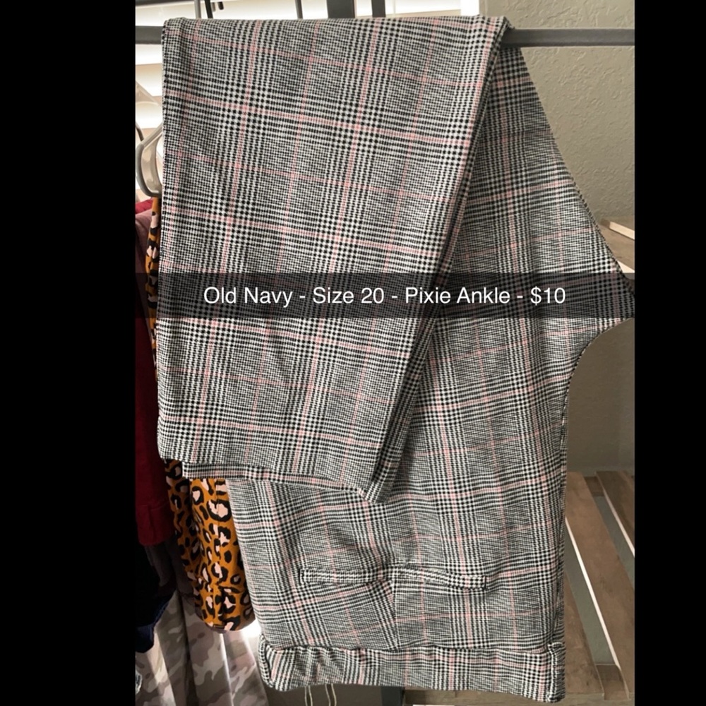 Old Navy Pixie Ankle Pants - Black/Pink/White Plaid - Size 20